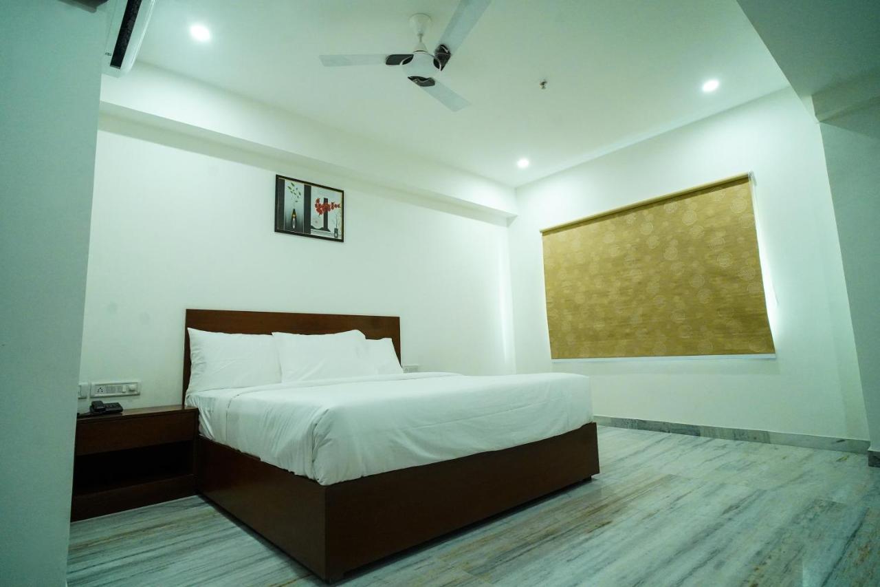 Welkin Hotel , Seunderabad Secunderabad Экстерьер фото