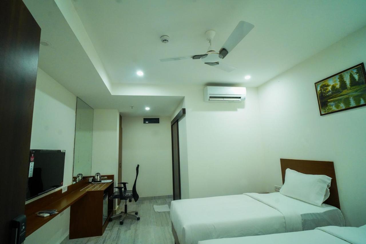 Welkin Hotel , Seunderabad Secunderabad Экстерьер фото