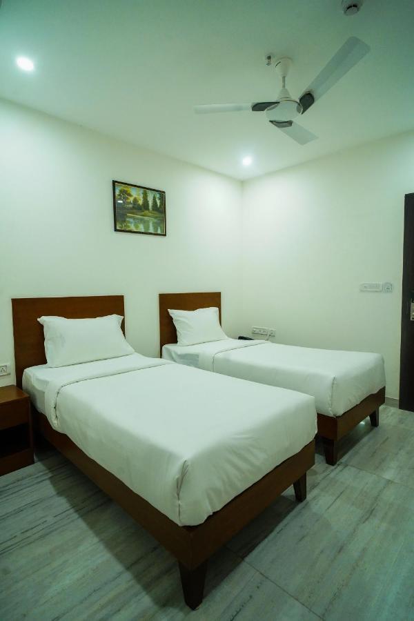 Welkin Hotel , Seunderabad Secunderabad Экстерьер фото